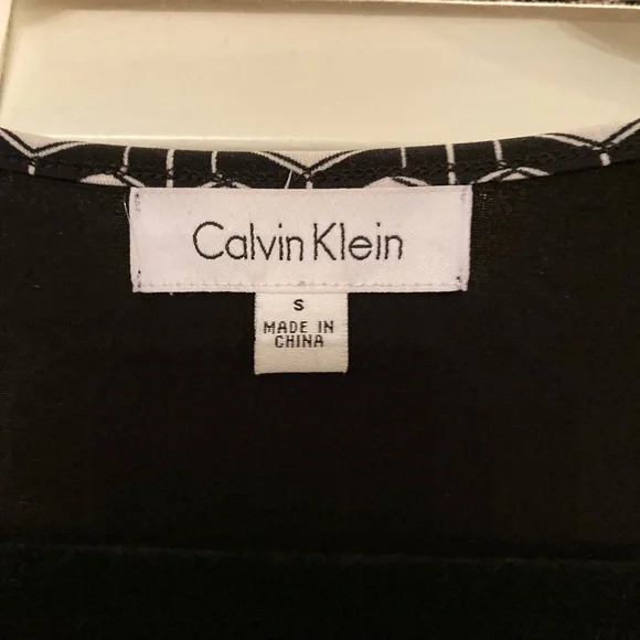 Calvin Klein black/white women’s top size small - Picture 2 of 2